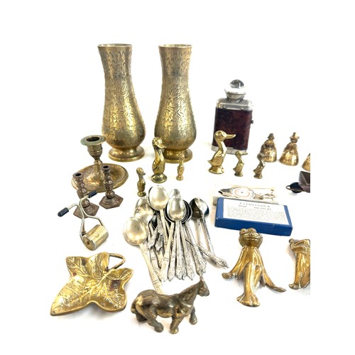 27 - Selection of vintage and later brass ware includes brass bells, vases etc