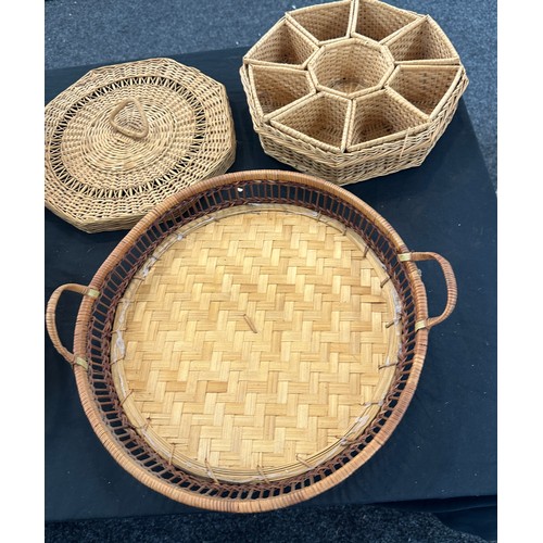 233 - Large selection of whicker baskets