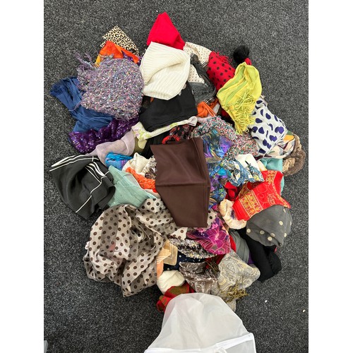 311 - Large selection of ladies vintage and later scarfs