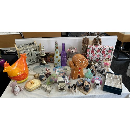 335 - Selection of miscellaneous to include novelty items, jewellery stands etc