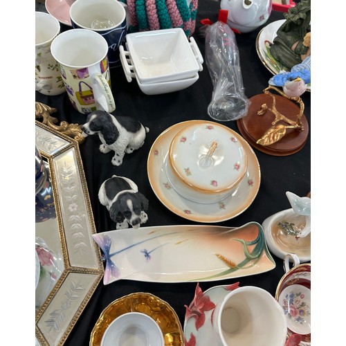 347 - Selection of miscellaneous to include pottery pieces, animal figures, tea pot and tea cosy etc
