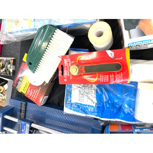 218 - Large selection of assorted tools/ diy equipment includes tile cutter, Work Zone, Power fix etc