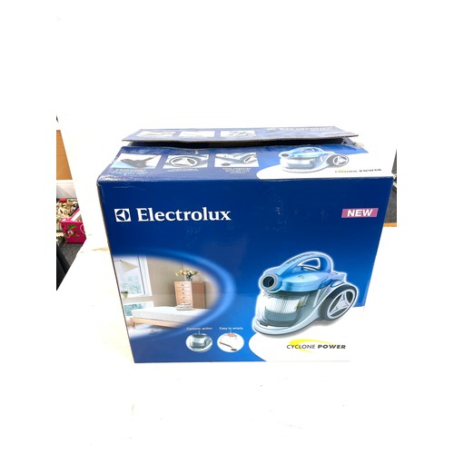 357 - Boxed Elextrolux hoover, working order