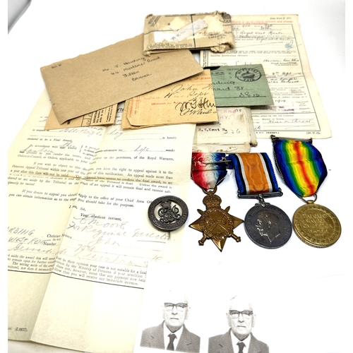 411 - ww1 trio medals & silver war badge with original paperwork all relating to s-704 sjt.j.harding r.wes... 