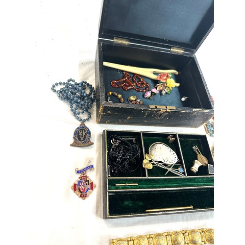 464 - Antique leather jewellery box containing assorted costume jewellery