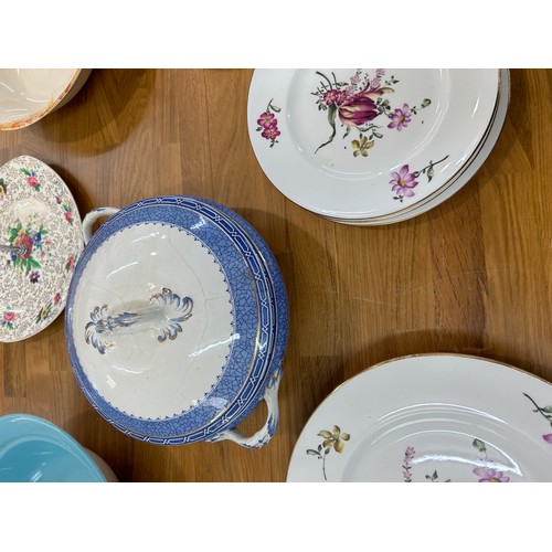 146 - Large selection of assorted pottery includes tureens, plates etc