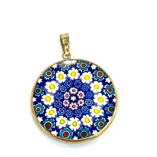 67 - 18ct Gold framed Antica Murrina pendant