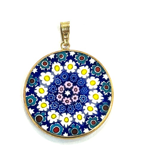 67 - 18ct Gold framed Antica Murrina pendant