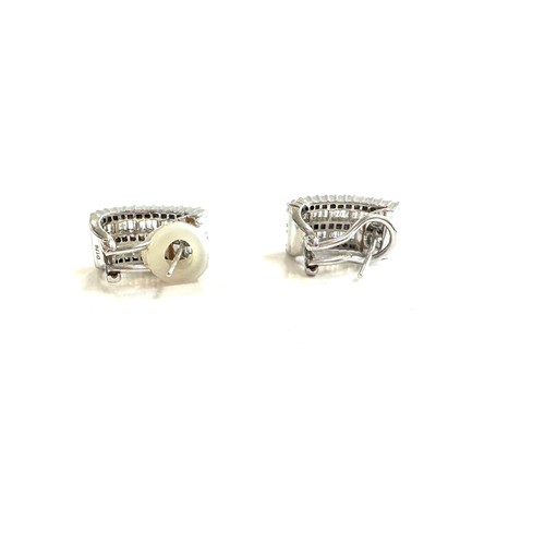 58 - Fine pair of 18ct white gold diamond earrings, earrings set with baguette and brilliant cut diamonds