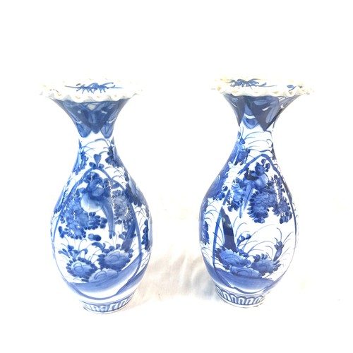 571 - Pair of antique 19th century Japanese vases measures approx 12 inches tall