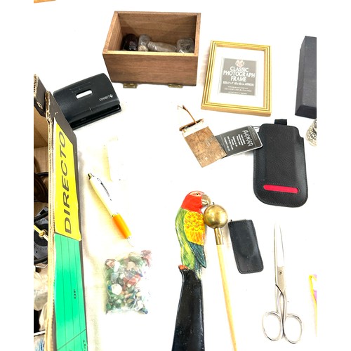 143 - Selection of collectable items includes brush, napkin ring, wooden items etc