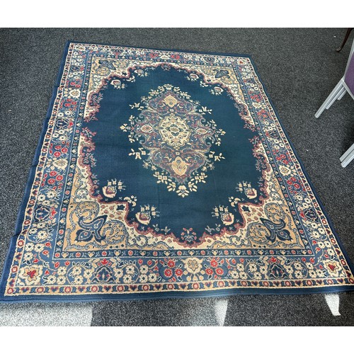 295 - Large lounge rug 180cm by 250cm, good condition