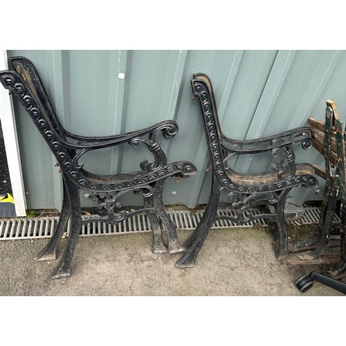 100H - 2 pair of cast iron bench ends