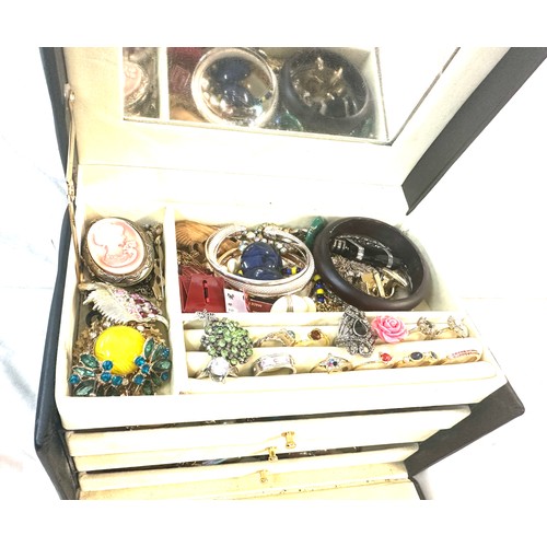 459 - Selection of costume jewellery in jewellery case to include brooches, rings, bracelets etc