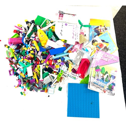 63 - Selection of building blocks and lego pieces