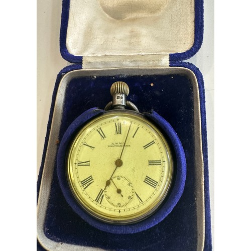 512 - Vintage silver cased Waltham pocket watch, untested