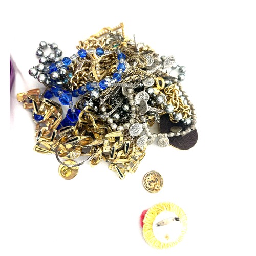 480 - Selection of vintage and later costume jewellery includes silver chain etc