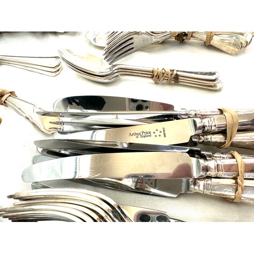 89 - Selection of cutlery to include EPNS, Arthur Price, stainless steel etc