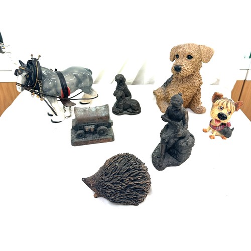 95 - Selection of animal figures includes Dogs, Horse, Hedge Hogg etc