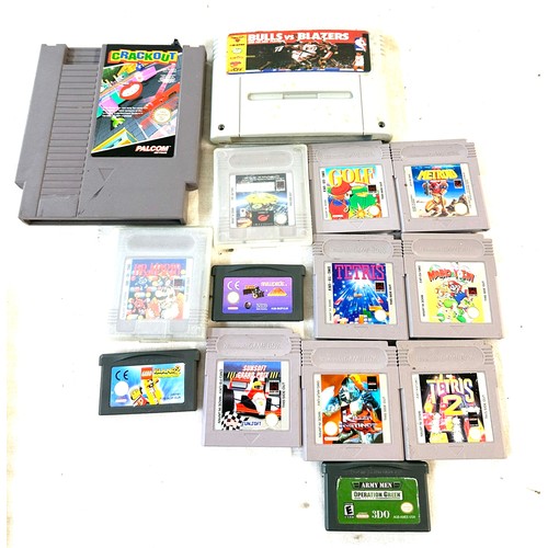 429 - Selection of vintage game boy games includes Lego, Crack out, bulls vs blazers etc all untested