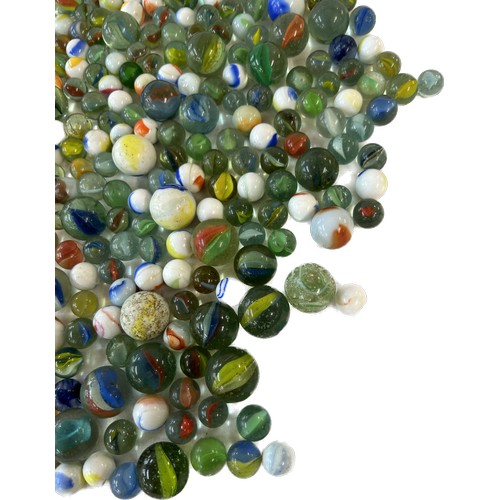 21 - Selection of vintage and later marbles