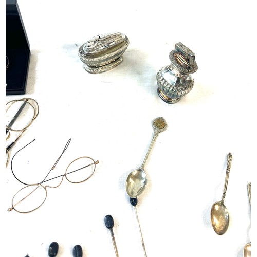 515 - Selection of silver plated small collectables to include lighter, glasses, coffee bean spoons to inc... 