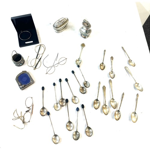 515 - Selection of silver plated small collectables to include lighter, glasses, coffee bean spoons to inc... 