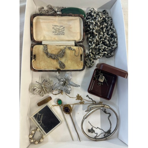 482 - Selection vintage and later silver and costume jewellery to include necklaces, earrings, bangle etc