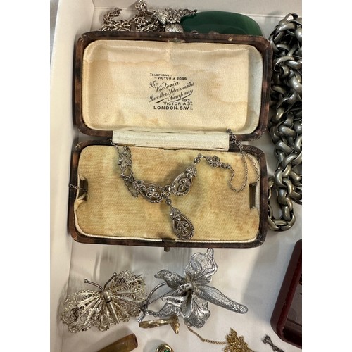 482 - Selection vintage and later silver and costume jewellery to include necklaces, earrings, bangle etc