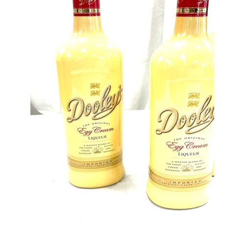 533 - 3 Bottles of Dooleys egg cream liqueur 15 % volume