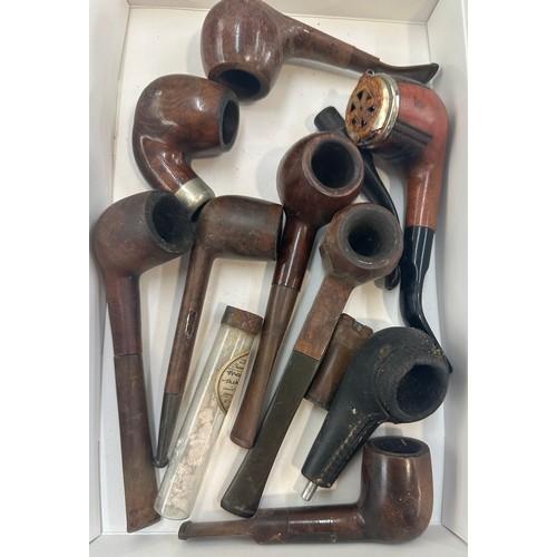 435 - Selection of vintage smoking pipes