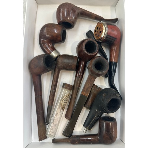 435 - Selection of vintage smoking pipes