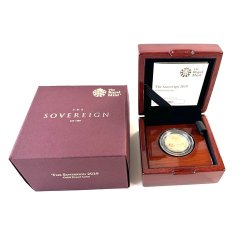 517 - The Royal Mint 'The Sovereign 2019' denomination The Sovereign, 916.7 AU, 7.98 grams, 22.05mm, issue... 