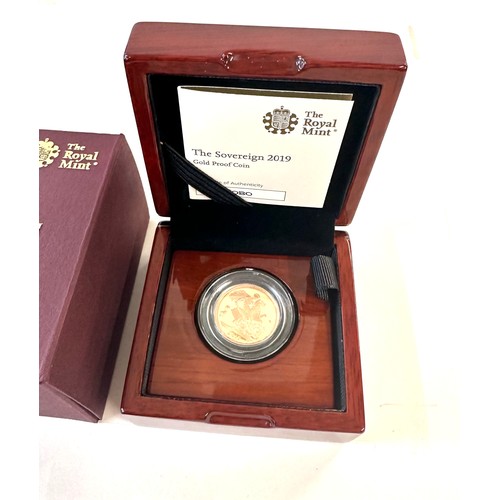 517 - The Royal Mint 'The Sovereign 2019' denomination The Sovereign, 916.7 AU, 7.98 grams, 22.05mm, issue... 