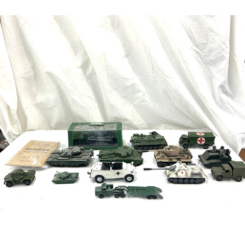 424 - Selection of assorted tank models includes ultimate tank etc