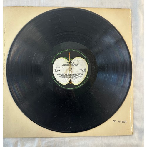 90 - The Beatles Mono white album 0144936