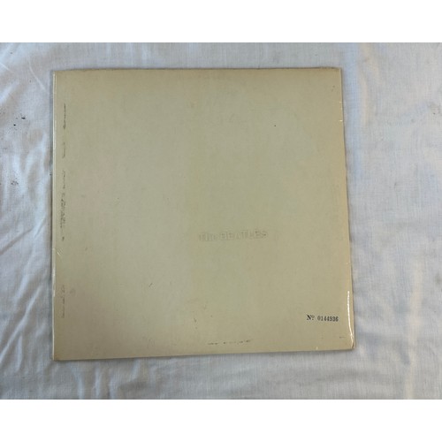 90 - The Beatles Mono white album 0144936