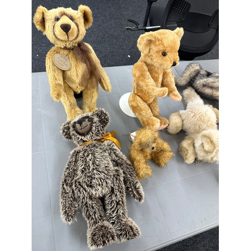 134 - Selection of vintage and later teddies includes Gund cat, Deans rag book, big softies, Buggins bear ... 