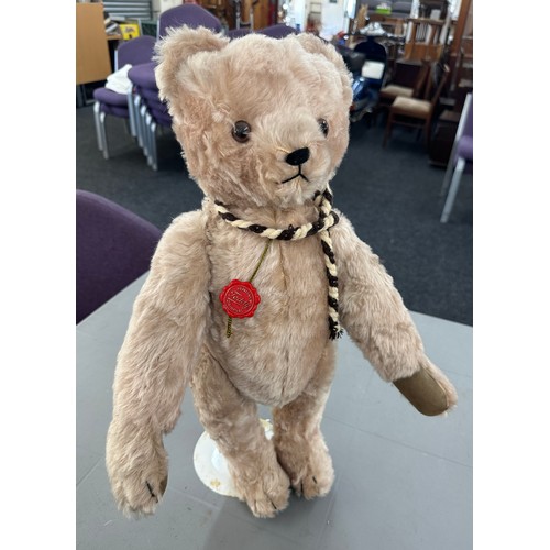 134 - Selection of vintage and later teddies includes Gund cat, Deans rag book, big softies, Buggins bear ... 