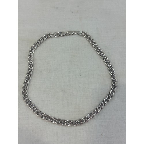 474 - Chunky vintage sterling silver chain, approximate weight 50g