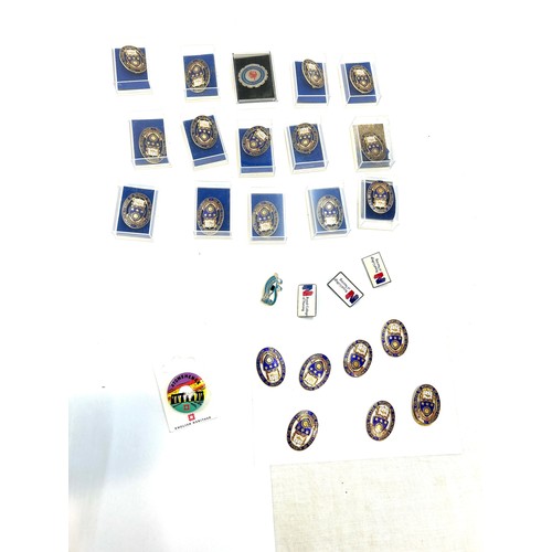 453 - Selection of assorted badges includes The Royal Collage of Nursing etc