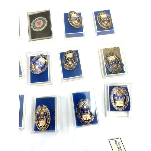 453 - Selection of assorted badges includes The Royal Collage of Nursing etc