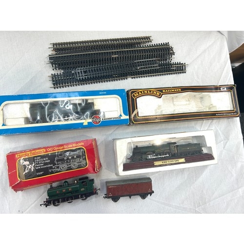 425 - selection of train model and engines includes Hornby 6110, GWR 8751