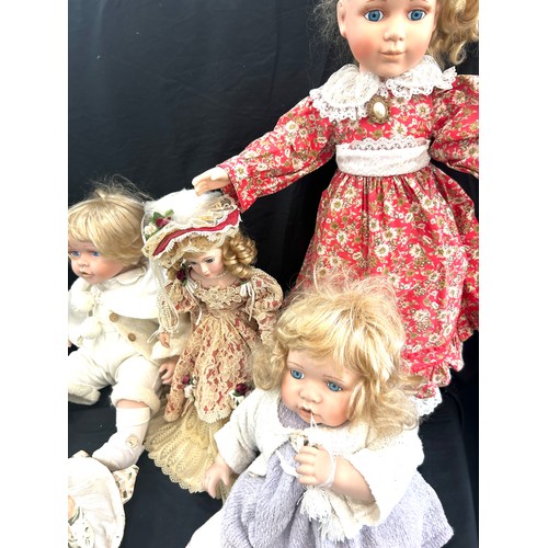 251 - Selection of assorted pot dolls
