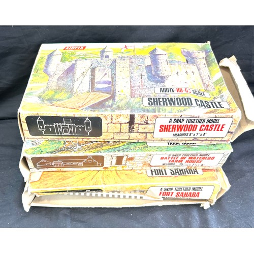 563 - 3 Vintage airfix models, sherwood castle, battle of waterloo farm house, fort sahara