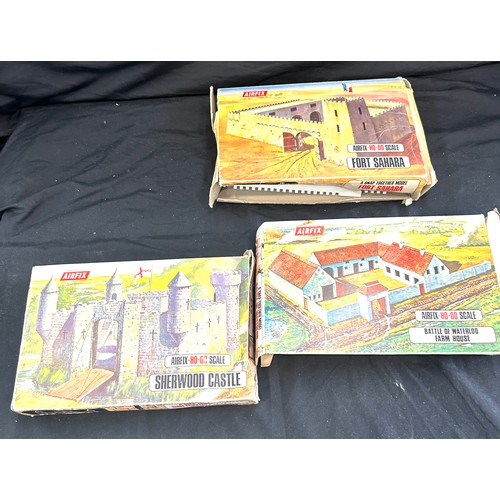 563 - 3 Vintage airfix models, sherwood castle, battle of waterloo farm house, fort sahara