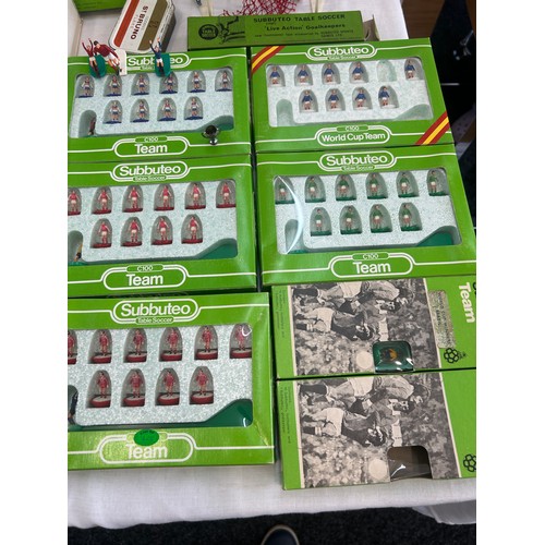 253 - Selection of Subbuteo includes c100 teams etc