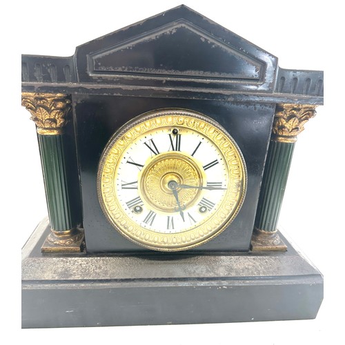 97 - Ansonia USA clock and co New York 2 Keyhole slate / marble mantel clock, with pendulum, no key, unte... 