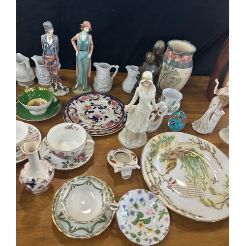 157 - Selection of pottery miscellaneous to include masons, lady figures etc