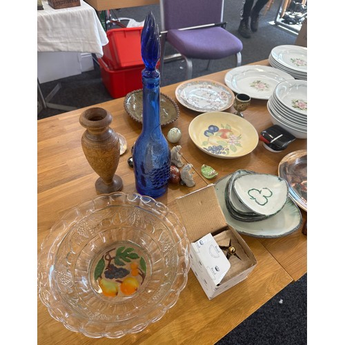247 - Large selection of miscellaneous to include decorative glassware, pottery etc